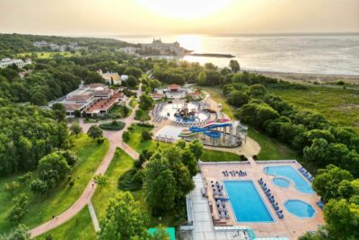 Hotel Holiday Village